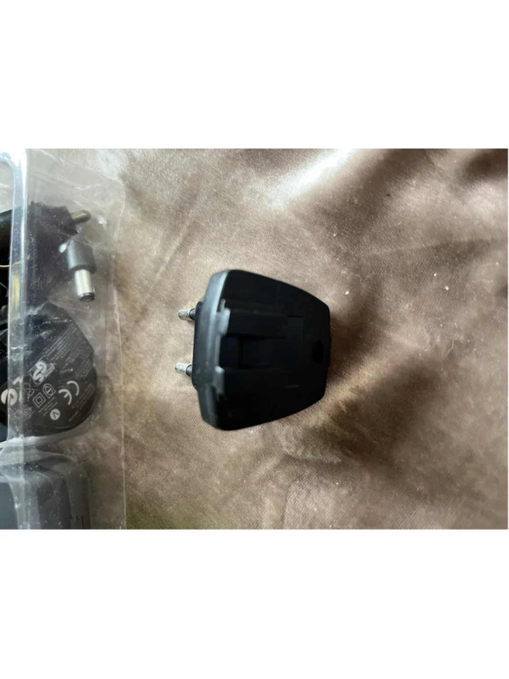RARE FINE All-in-one battery charger for Mobile Phones, Cameras, and Camcorders
